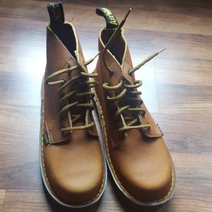 Doc Martens Air Wave Boots